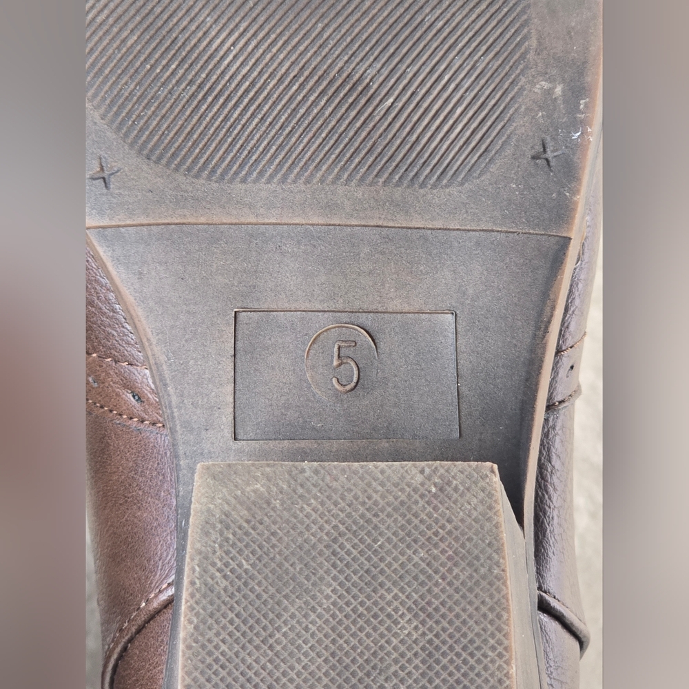 Brown Cowgirl Boots - Picture 16 of 16